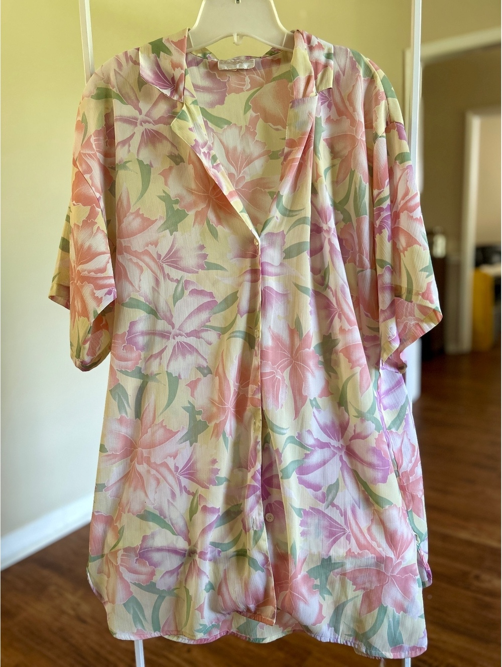 The Lounge Collection Floral Button-Up Blouse Medium
